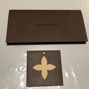 Louis Vuitton receipt envelope 7 with flower tag